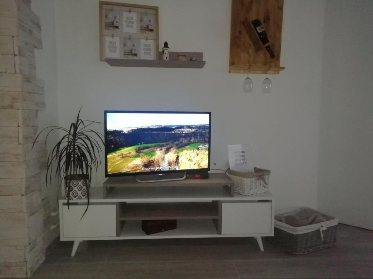 Apartment Green Free Private Parking Novi Sad Eksteriør bilde