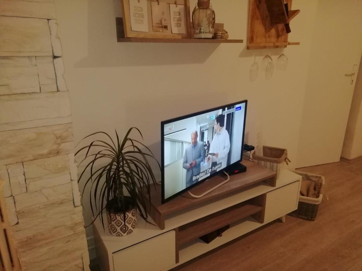 Apartment Green Free Private Parking Novi Sad Eksteriør bilde